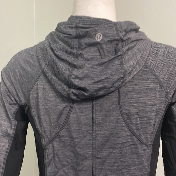 Lululemon Run in the Sun Pullover - Picture 13 of 16